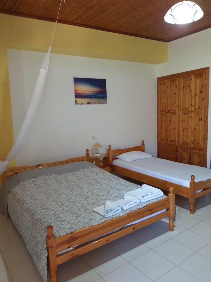 Kálamos Koutadelias Rooms מראה חיצוני תמונה