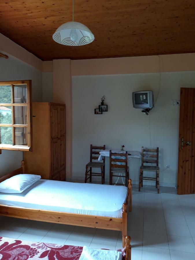Kálamos Koutadelias Rooms מראה חיצוני תמונה