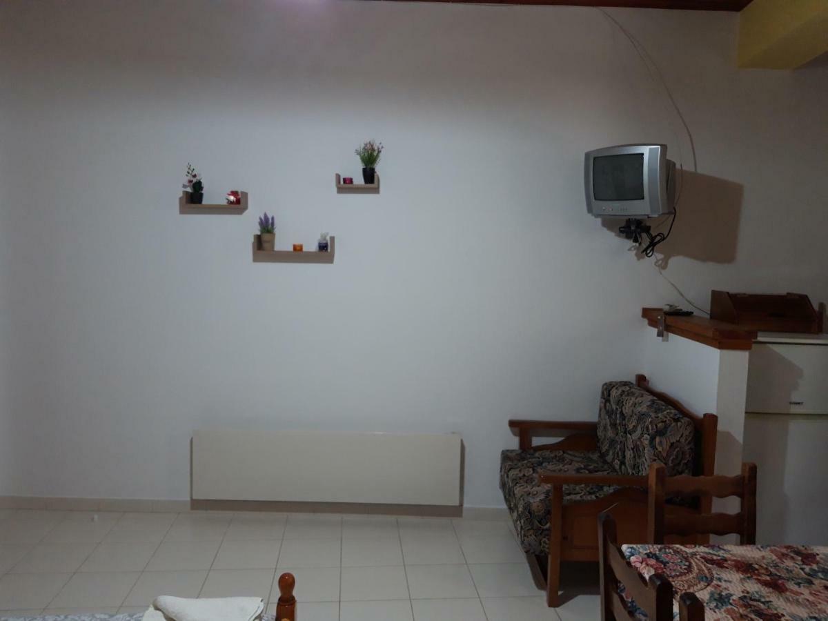 Kálamos Koutadelias Rooms מראה חיצוני תמונה